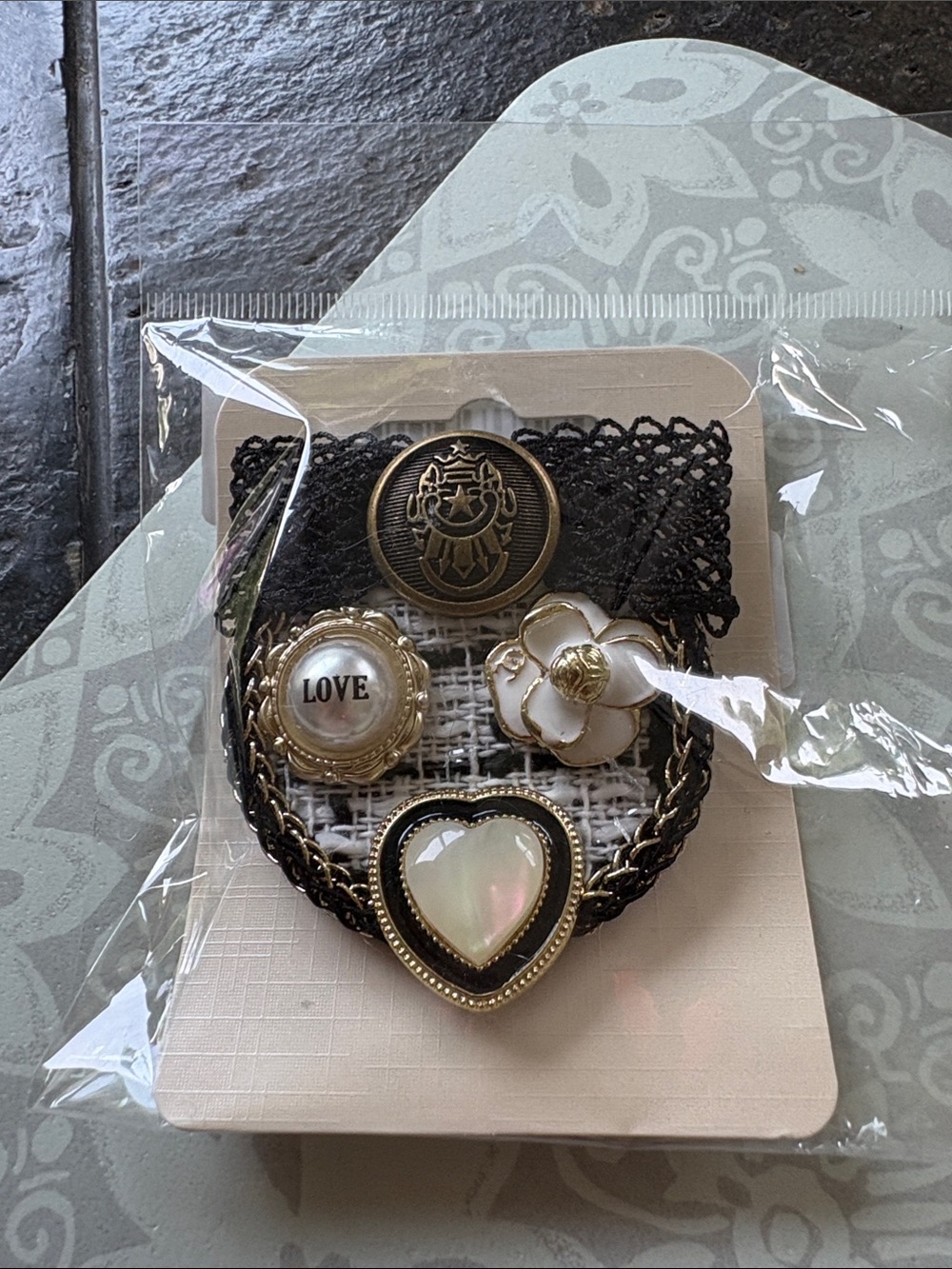 Black and Gold Mixed Charm Bracelet Set with Heart and Flower Accents